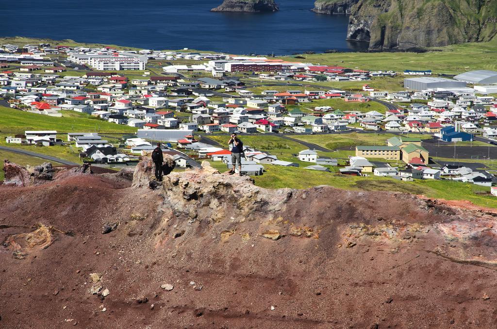Guesthouse Sunnuholl Vestmannaeyjar Exterior photo